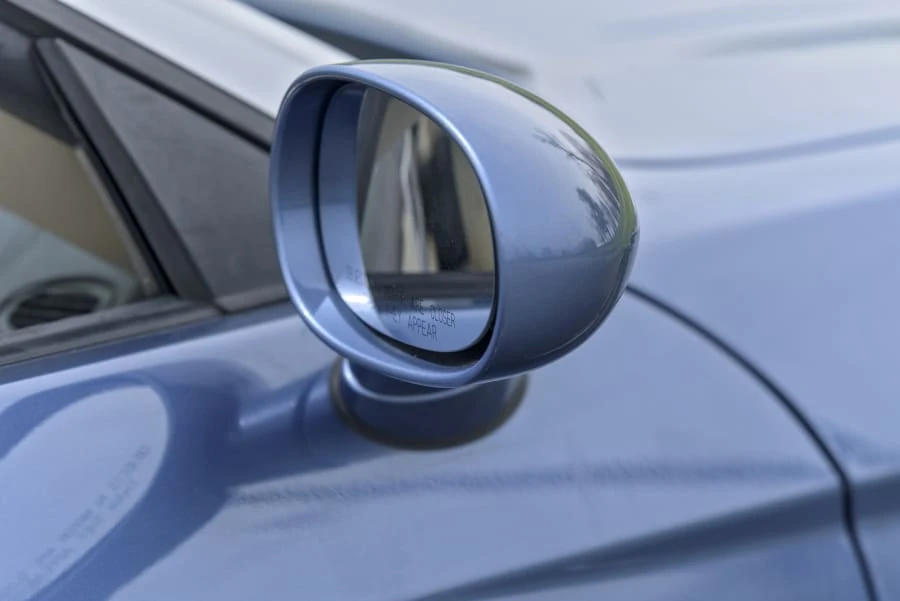 2005 Chrysler Crossfire - Image 15 of 31