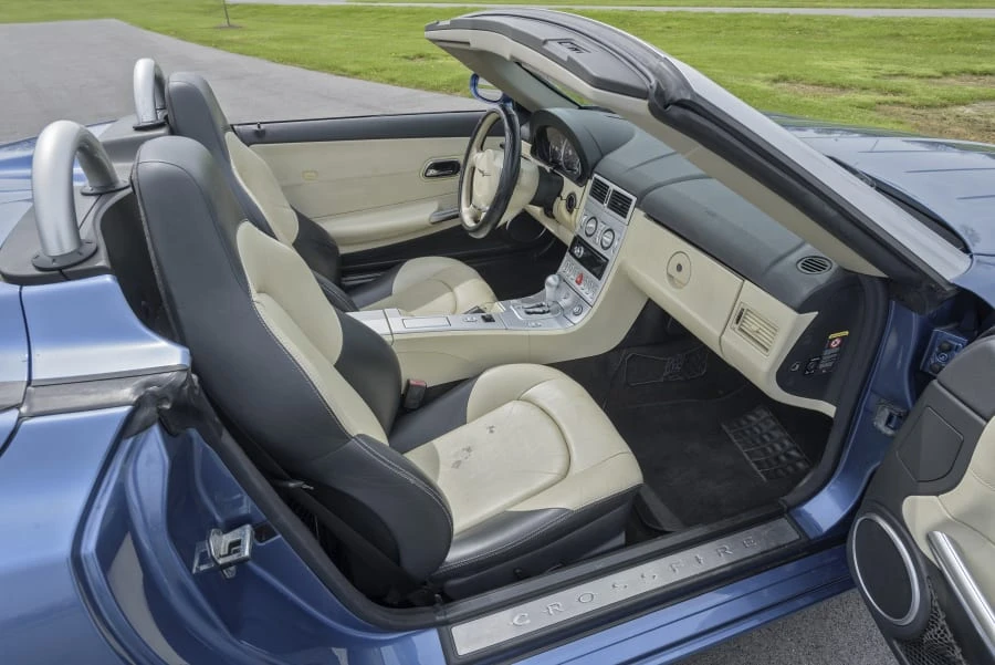 2005 Chrysler Crossfire - Image 29 of 31