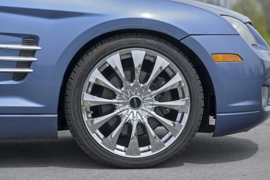 2005 Chrysler Crossfire - Image 26 of 31