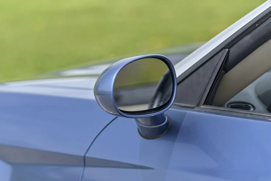 2005 Chrysler Crossfire - Image 13 of 31