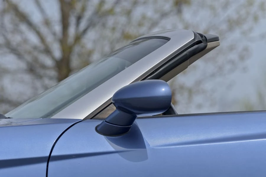 2005 Chrysler Crossfire - Image 14 of 31