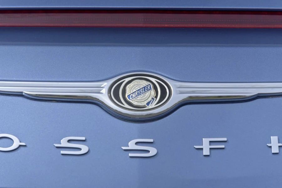 2005 Chrysler Crossfire - Image 8 of 31