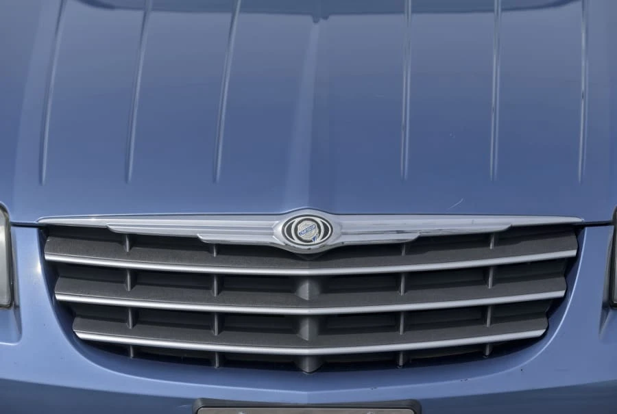 2005 Chrysler Crossfire - Image 18 of 31