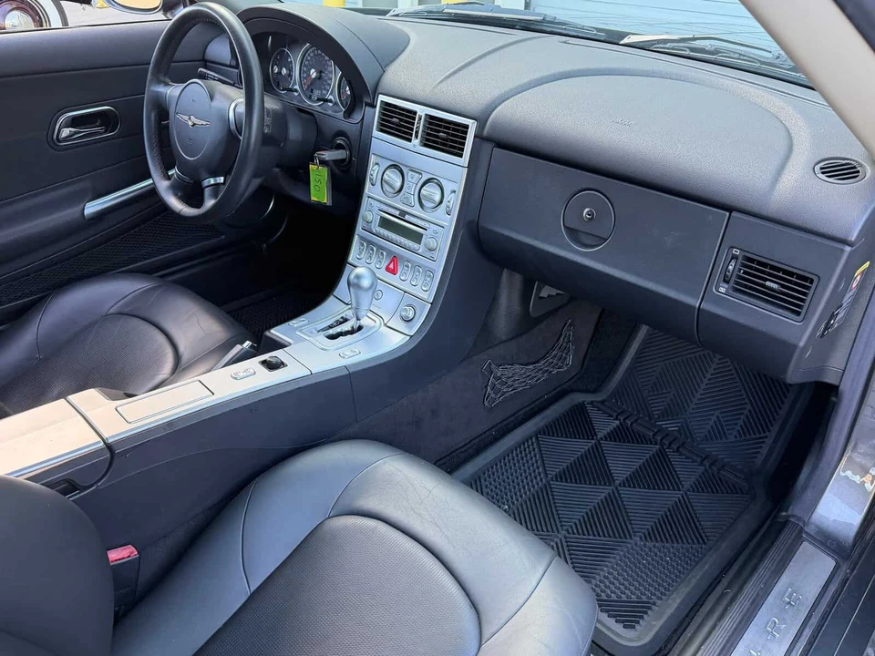 2005 Chrysler Crossfire - Image 12 of 17