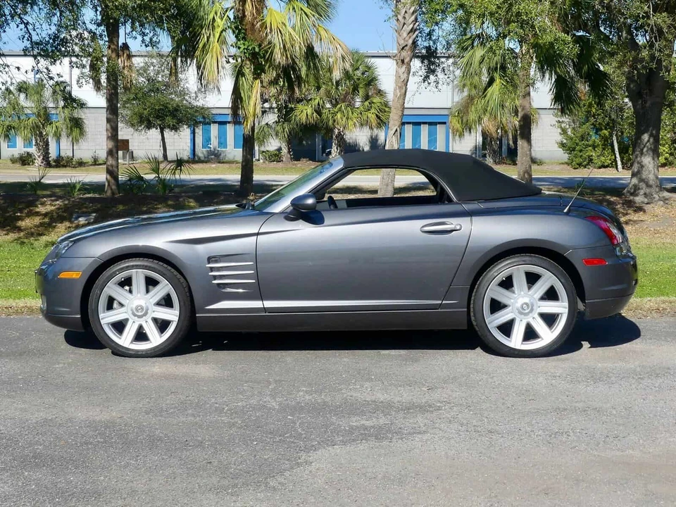 2005 Chrysler Crossfire - Image 3 of 17