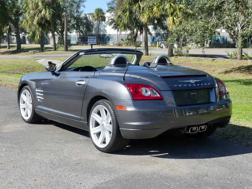 2005 Chrysler Crossfire - Image 4 of 17