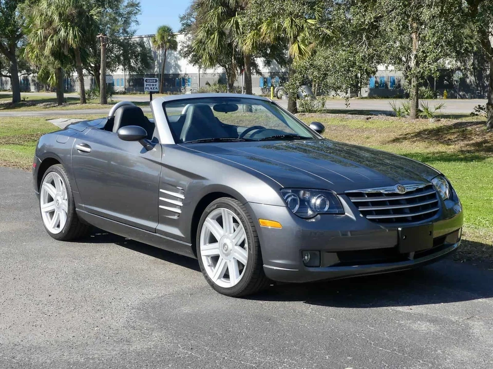 2005 Chrysler Crossfire - Image 5 of 17