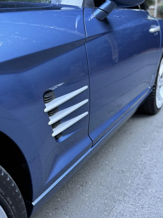 2005 Chrysler Crossfire - Image 19 of 31