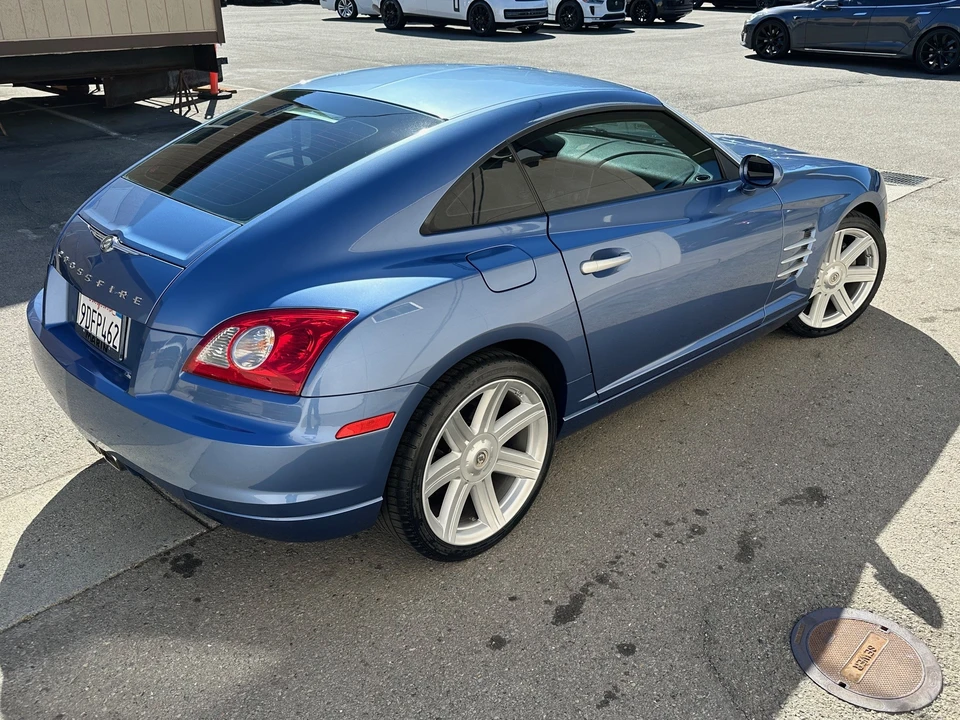 2005 Chrysler Crossfire - Image 10 of 31