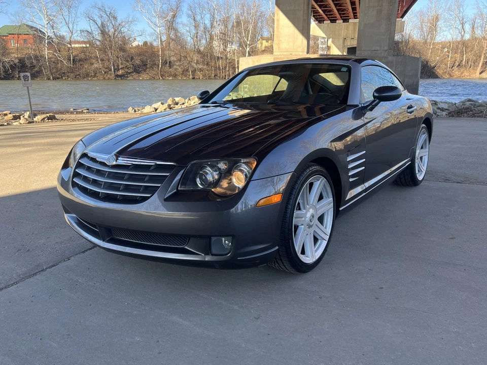 2005 Chrysler Crossfire - Image 10 of 31