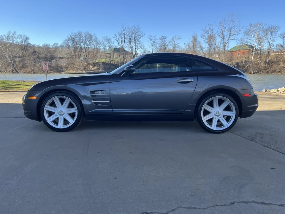 2005 Chrysler Crossfire - Image 21 of 31