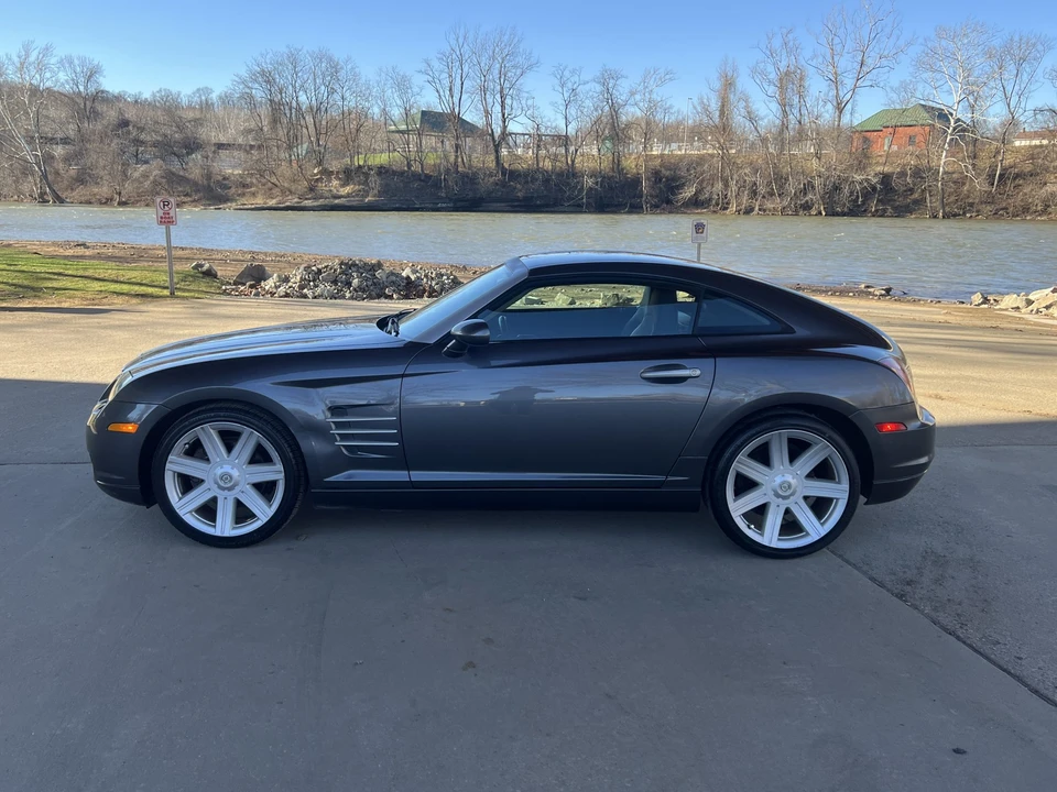 2005 Chrysler Crossfire - Image 22 of 31