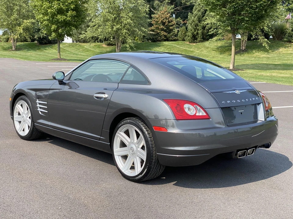 2005 Chrysler Crossfire - Image 6 of 31