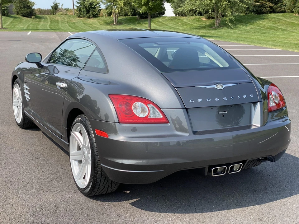 2005 Chrysler Crossfire - Image 7 of 31