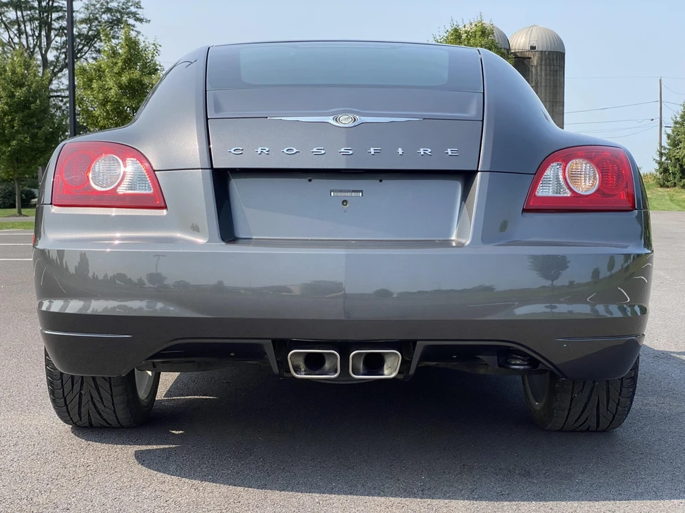 2005 Chrysler Crossfire - Image 12 of 31