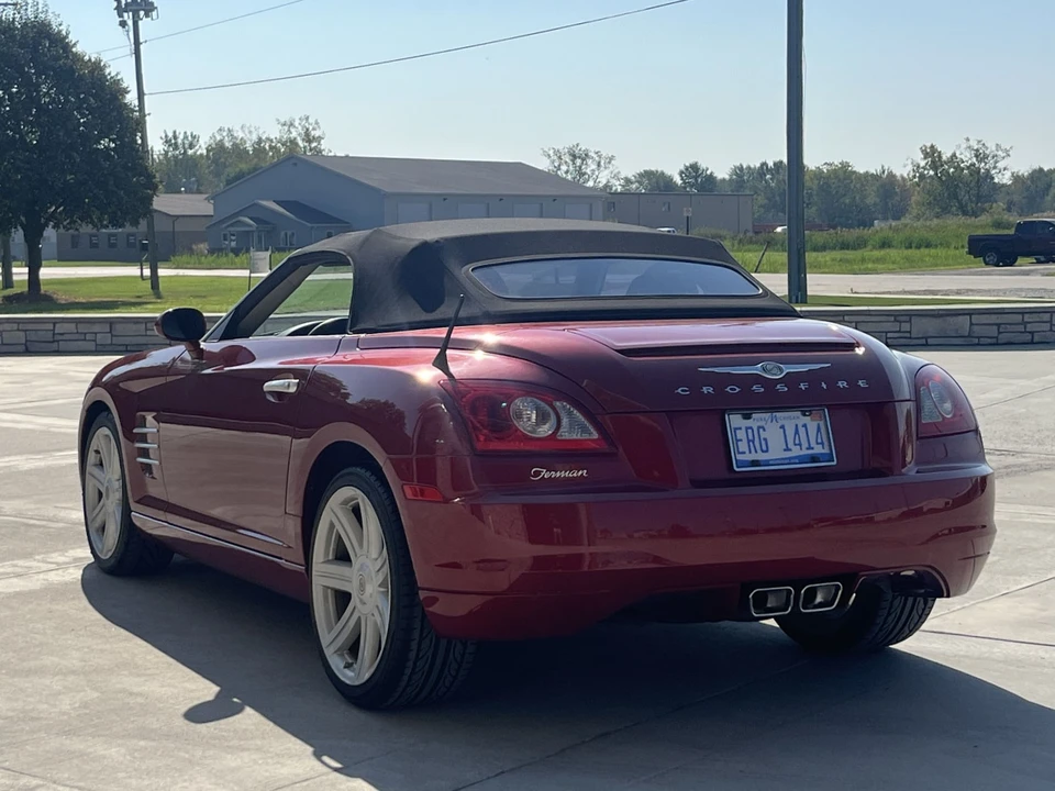 2005 Chrysler Crossfire - Image 14 of 31