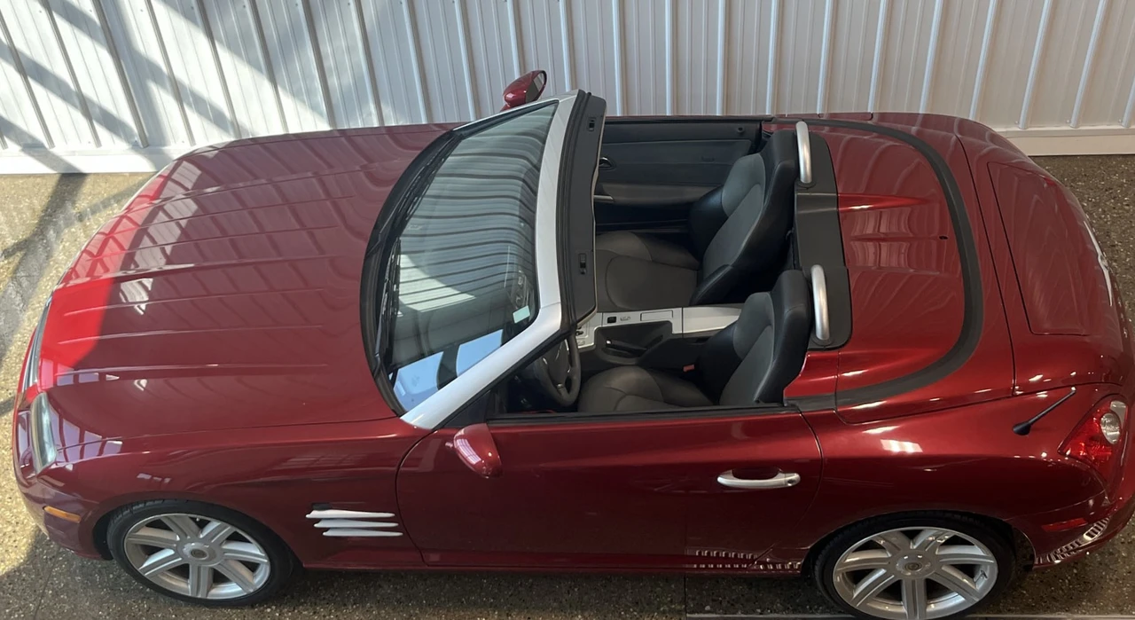 2005 Chrysler Crossfire - Image 18 of 31