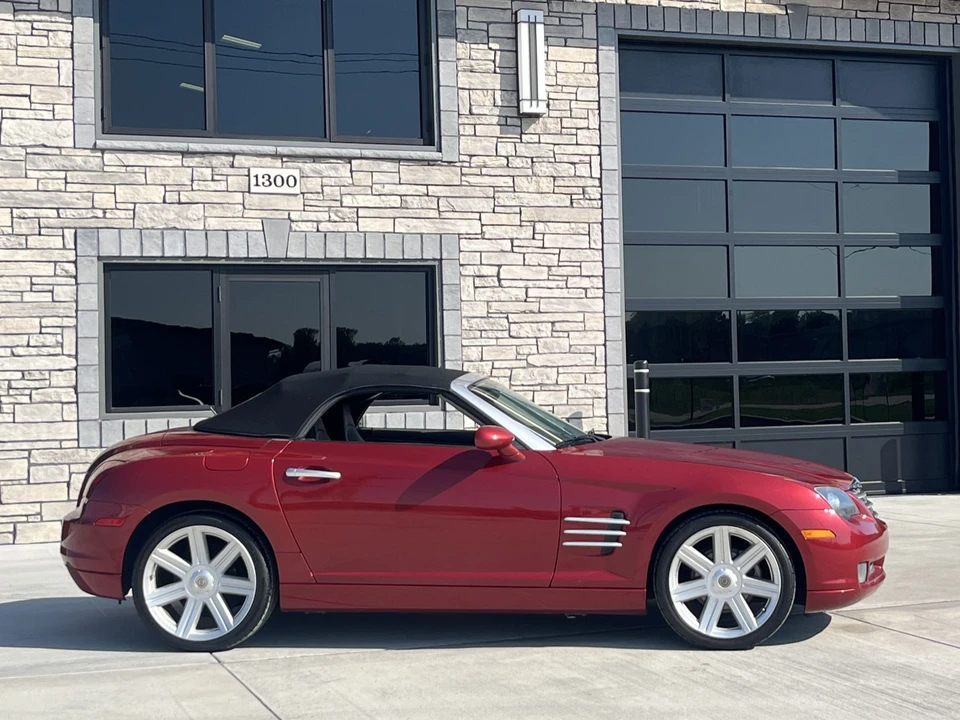 2005 Chrysler Crossfire - Image 8 of 31