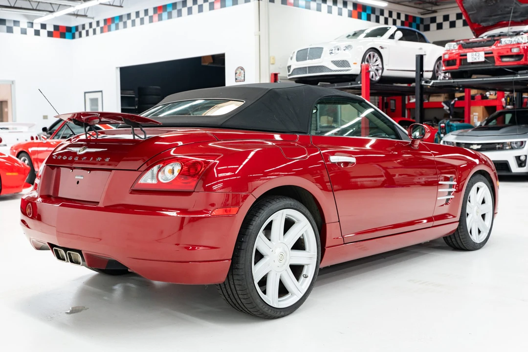 2005 Chrysler Crossfire - Image 13 of 31