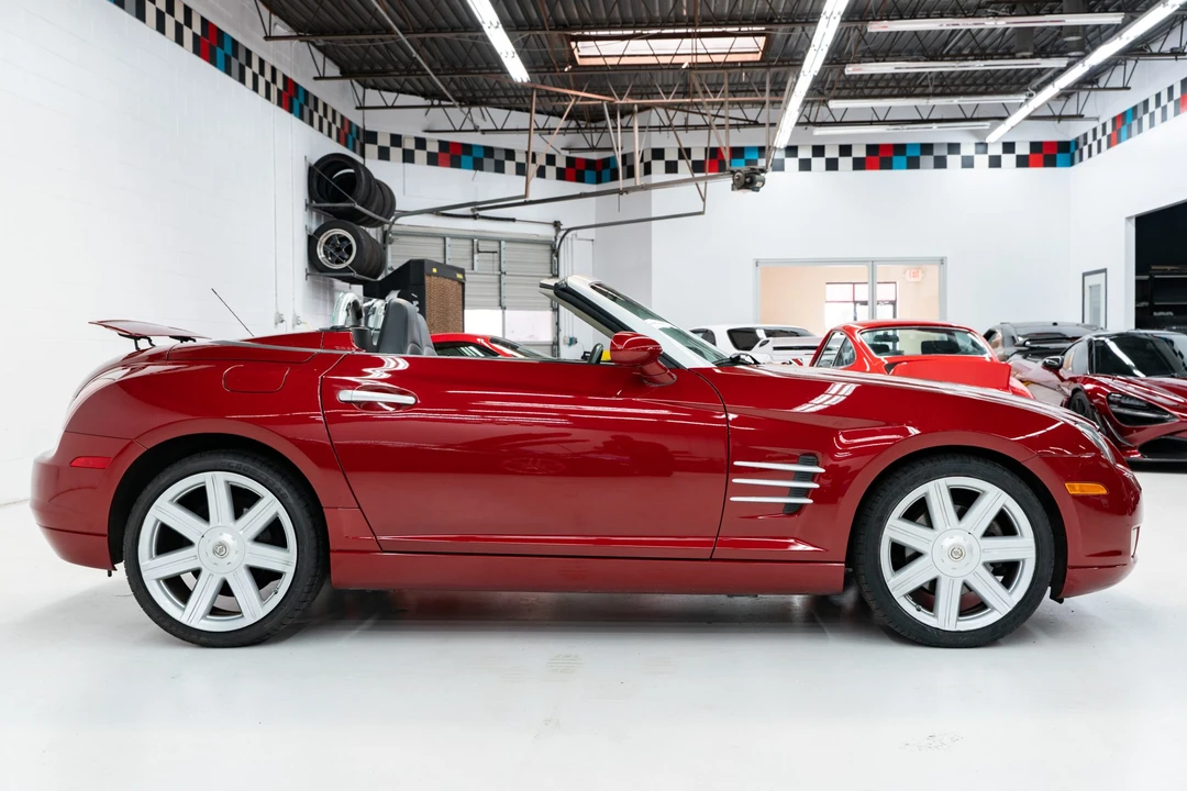 2005 Chrysler Crossfire - Image 5 of 31