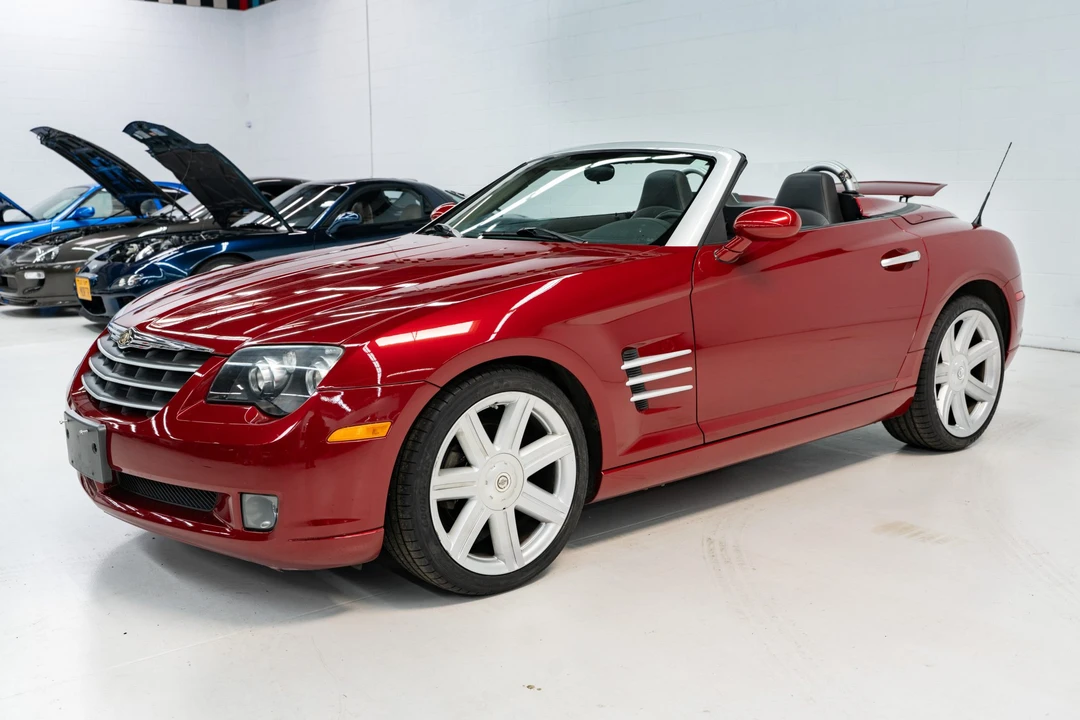 2005 Chrysler Crossfire - Image 2 of 31