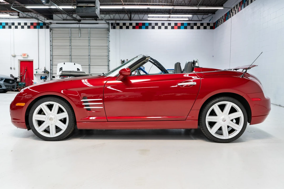2005 Chrysler Crossfire - Image 9 of 31