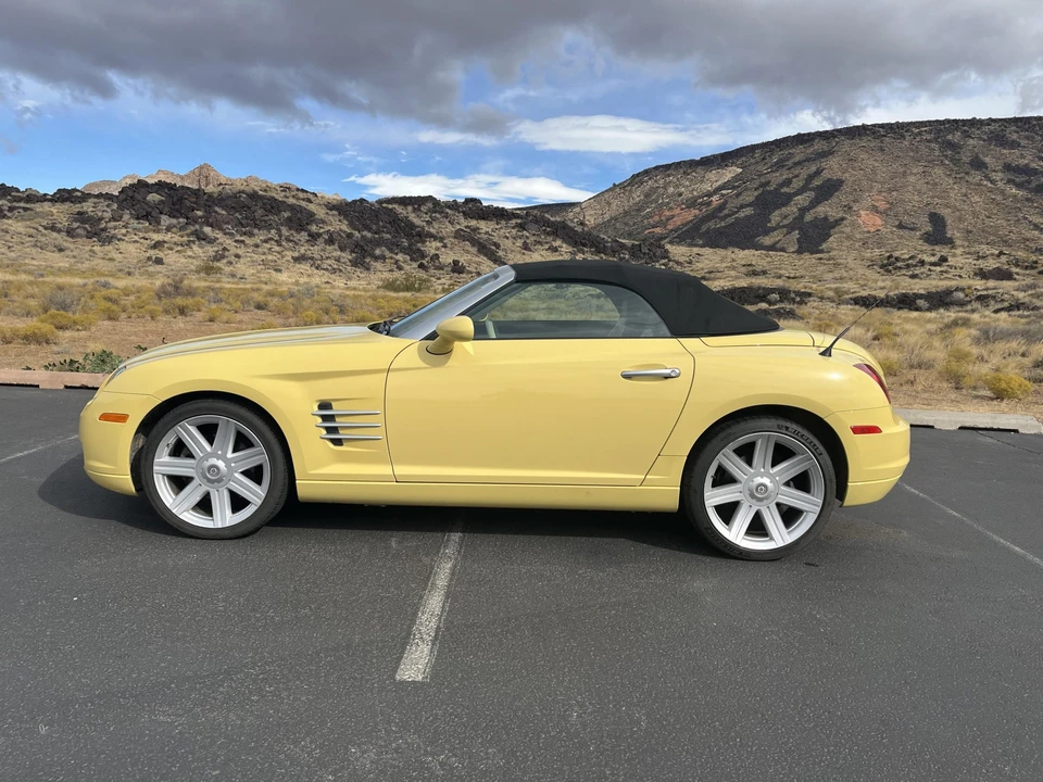 2005 Chrysler Crossfire - Image 18 of 31