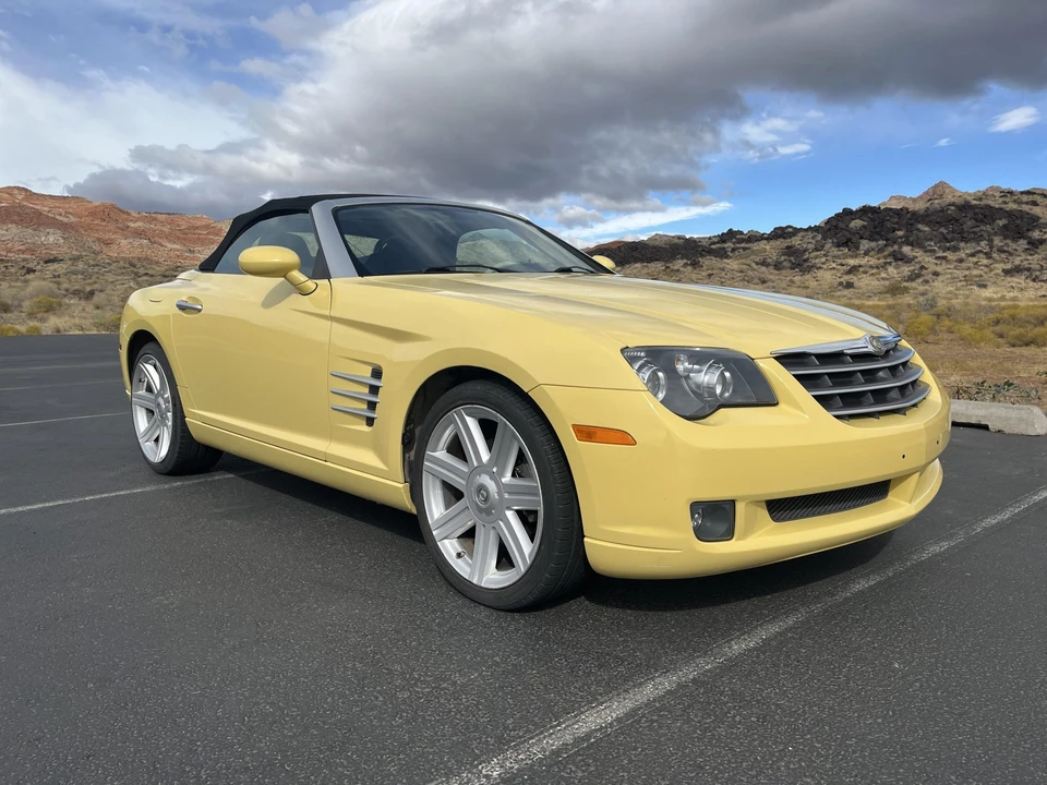 2005 Chrysler Crossfire - Image 11 of 31