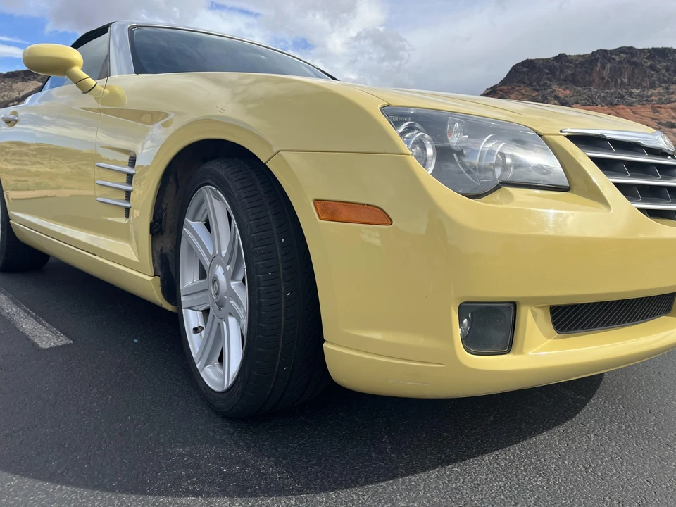 2005 Chrysler Crossfire - Image 27 of 31