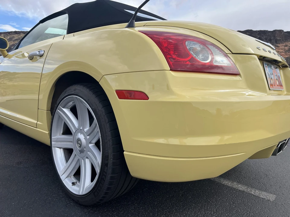 2005 Chrysler Crossfire - Image 29 of 31