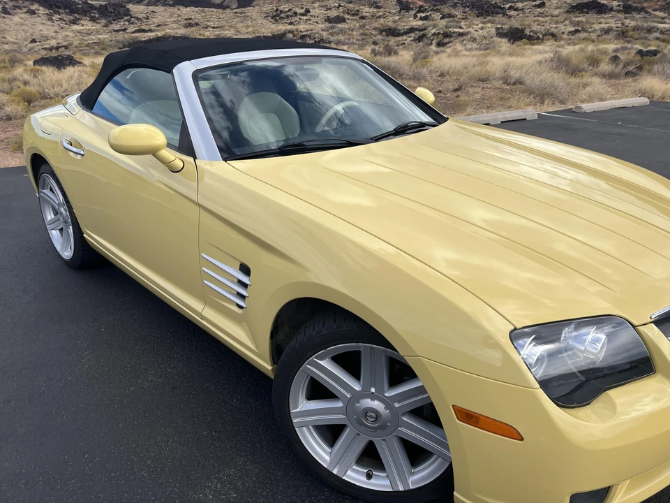 2005 Chrysler Crossfire - Image 26 of 31