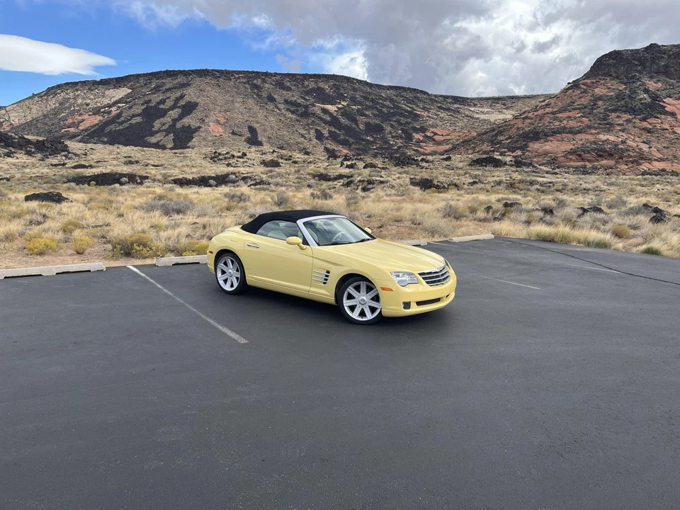 2005 Chrysler Crossfire - Image 10 of 31