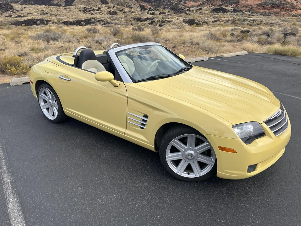 2005 Chrysler Crossfire - Image 2 of 31