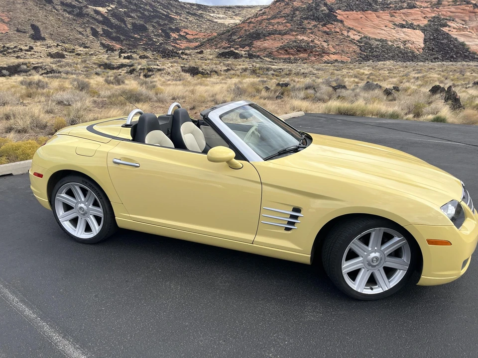 2005 Chrysler Crossfire - Image 9 of 31