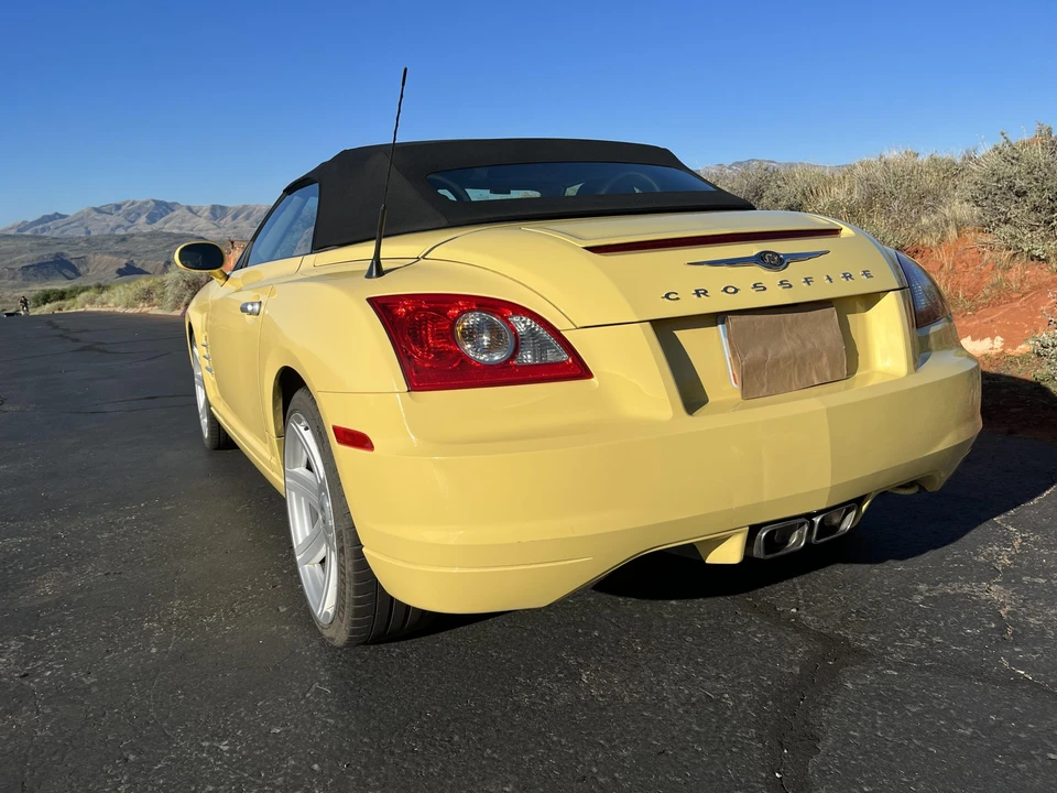 2005 Chrysler Crossfire - Image 20 of 31
