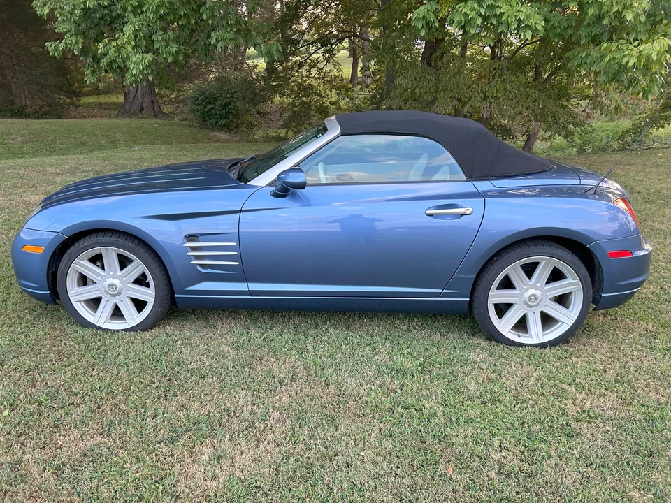 2005 Chrysler Crossfire - Image 3 of 31