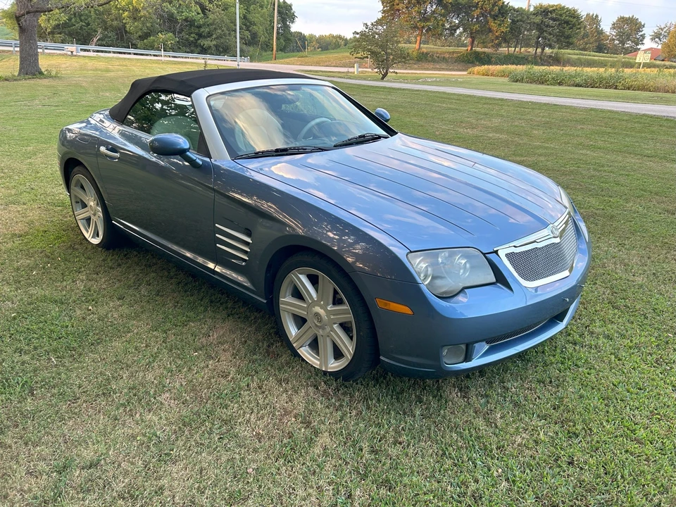 2005 Chrysler Crossfire - Image 8 of 31