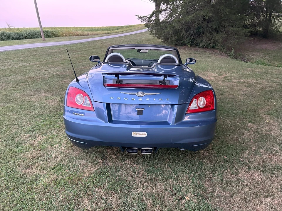2005 Chrysler Crossfire - Image 13 of 31