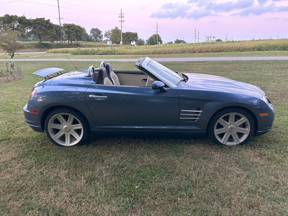 2005 Chrysler Crossfire - Image 15 of 31