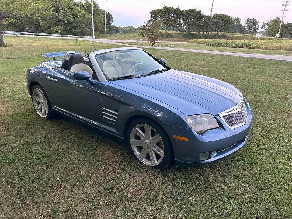 2005 Chrysler Crossfire - Image 16 of 31