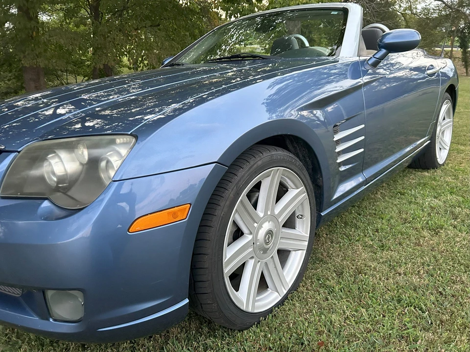 2005 Chrysler Crossfire - Image 21 of 31