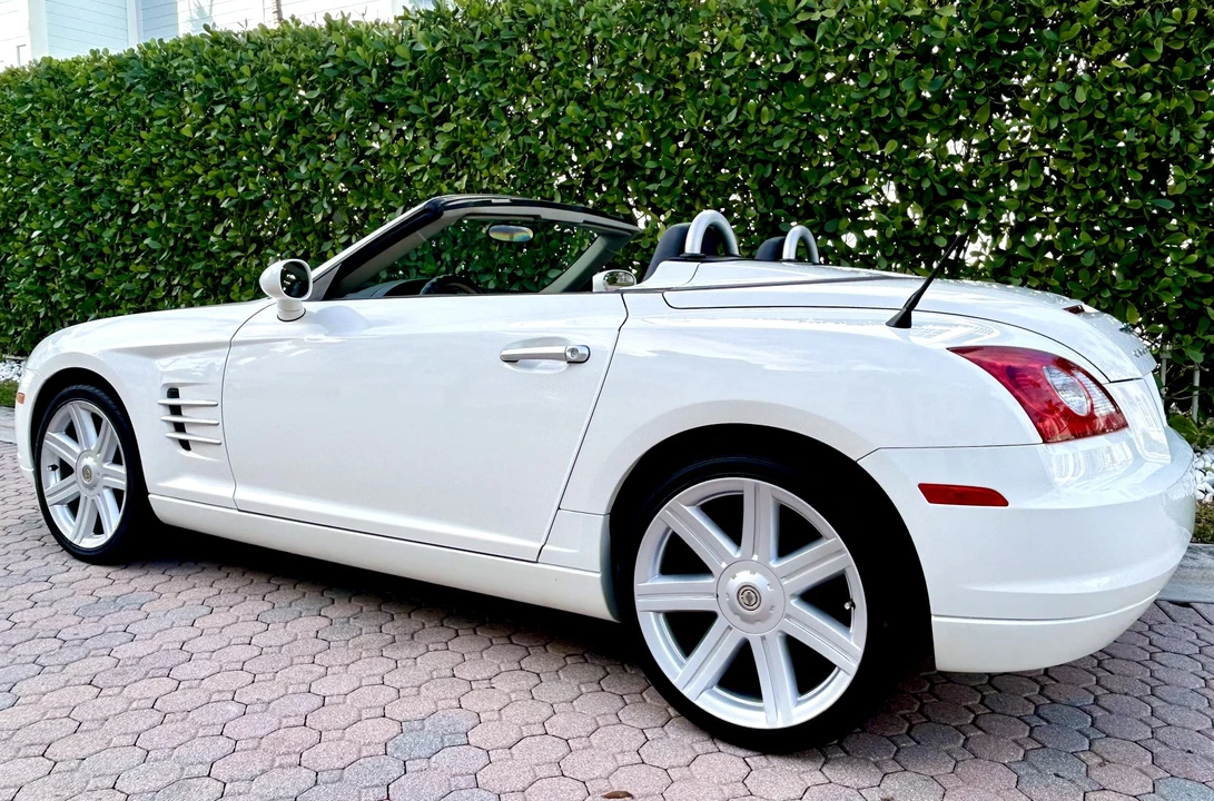 2005 Chrysler Crossfire - Image 20 of 31