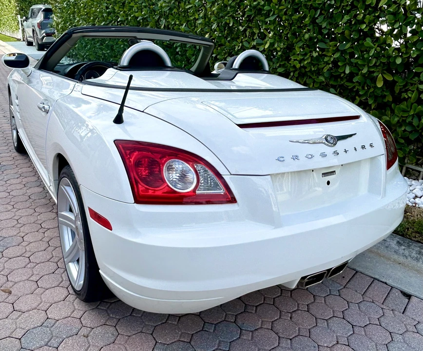 2005 Chrysler Crossfire - Image 17 of 31