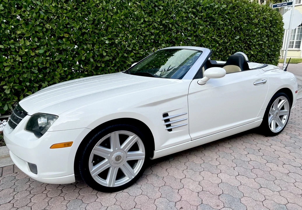 2005 Chrysler Crossfire - Image 5 of 31