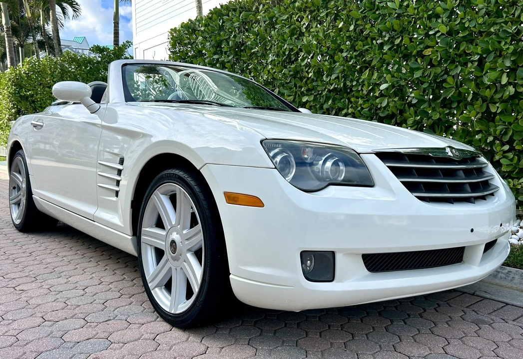 2005 Chrysler Crossfire - Image 8 of 31