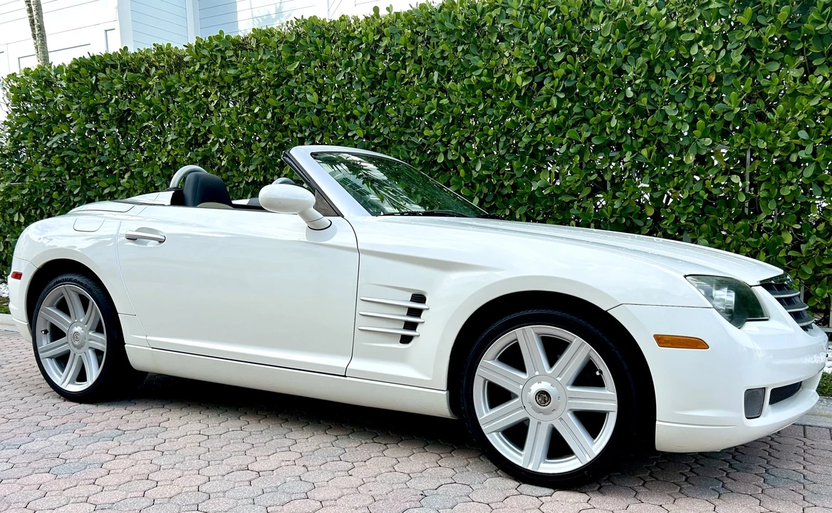 2005 Chrysler Crossfire - Image 9 of 31