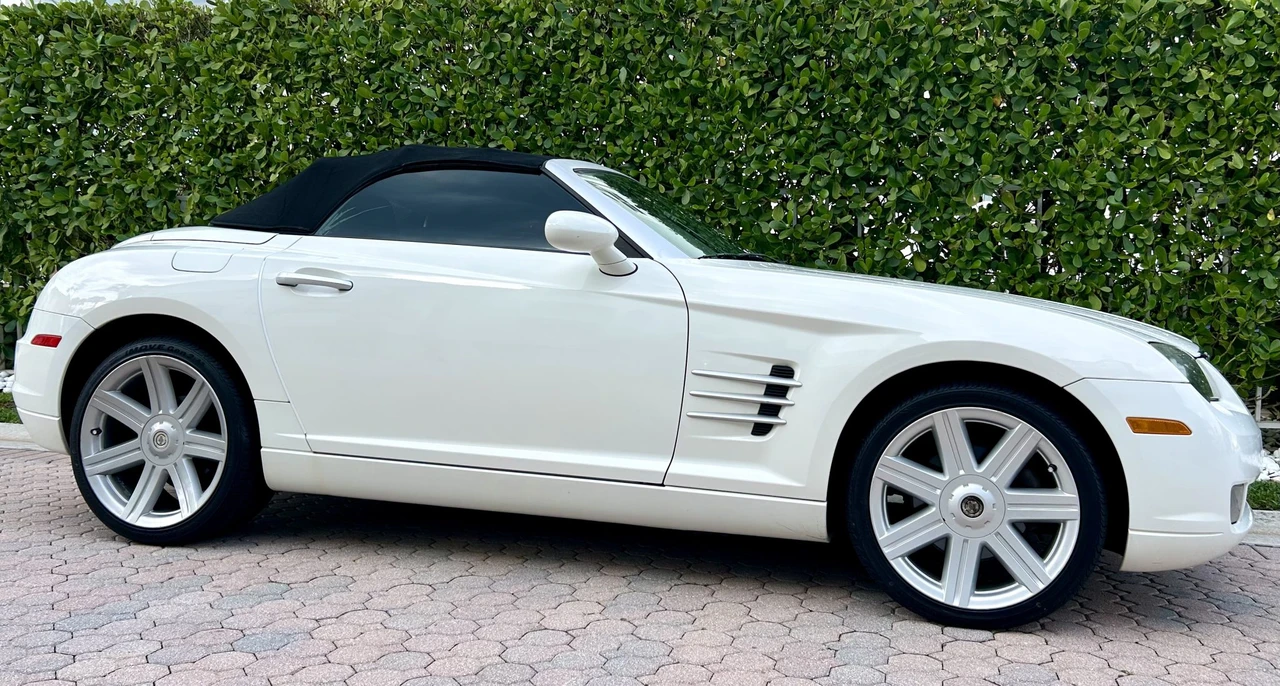 2005 Chrysler Crossfire - Image 28 of 31