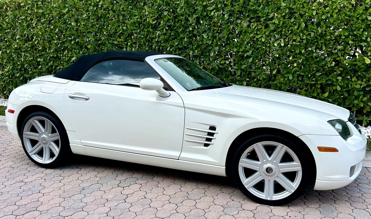2005 Chrysler Crossfire - Image 26 of 31