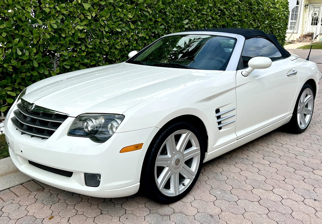 2005 Chrysler Crossfire - Image 24 of 31