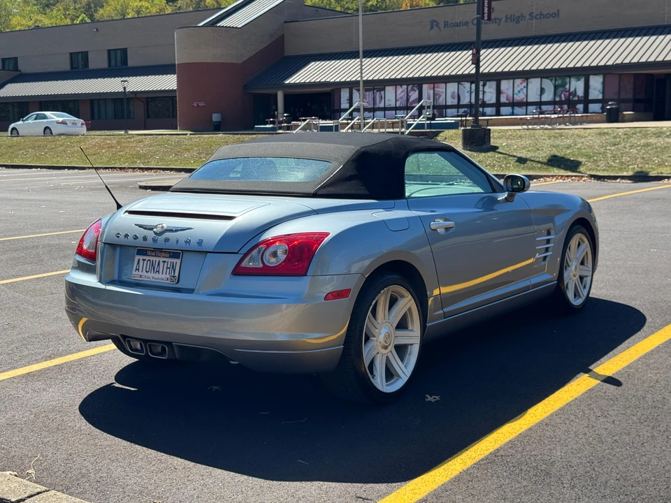 2005 Chrysler Crossfire - Image 15 of 31